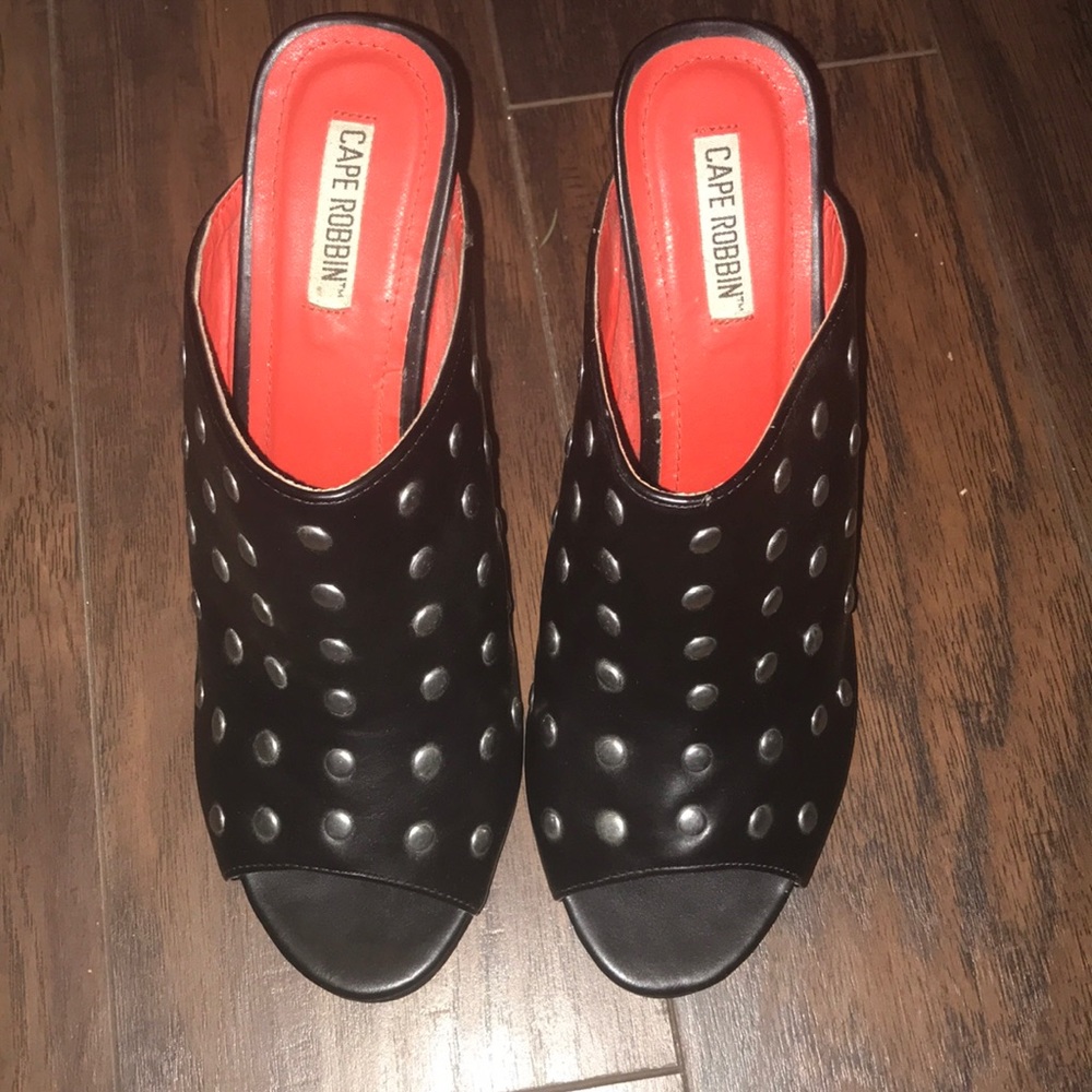 NWOT Black Mules